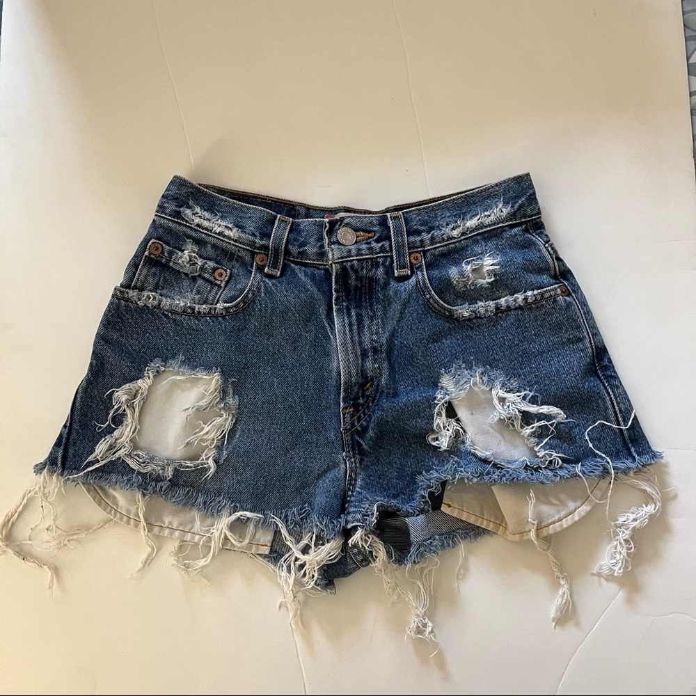 Levi’s Cut Off Shorts Size 24